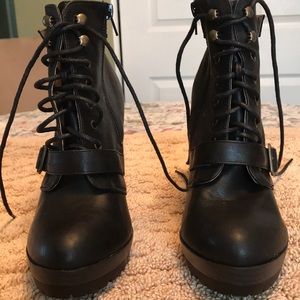 Ankle Platform boots